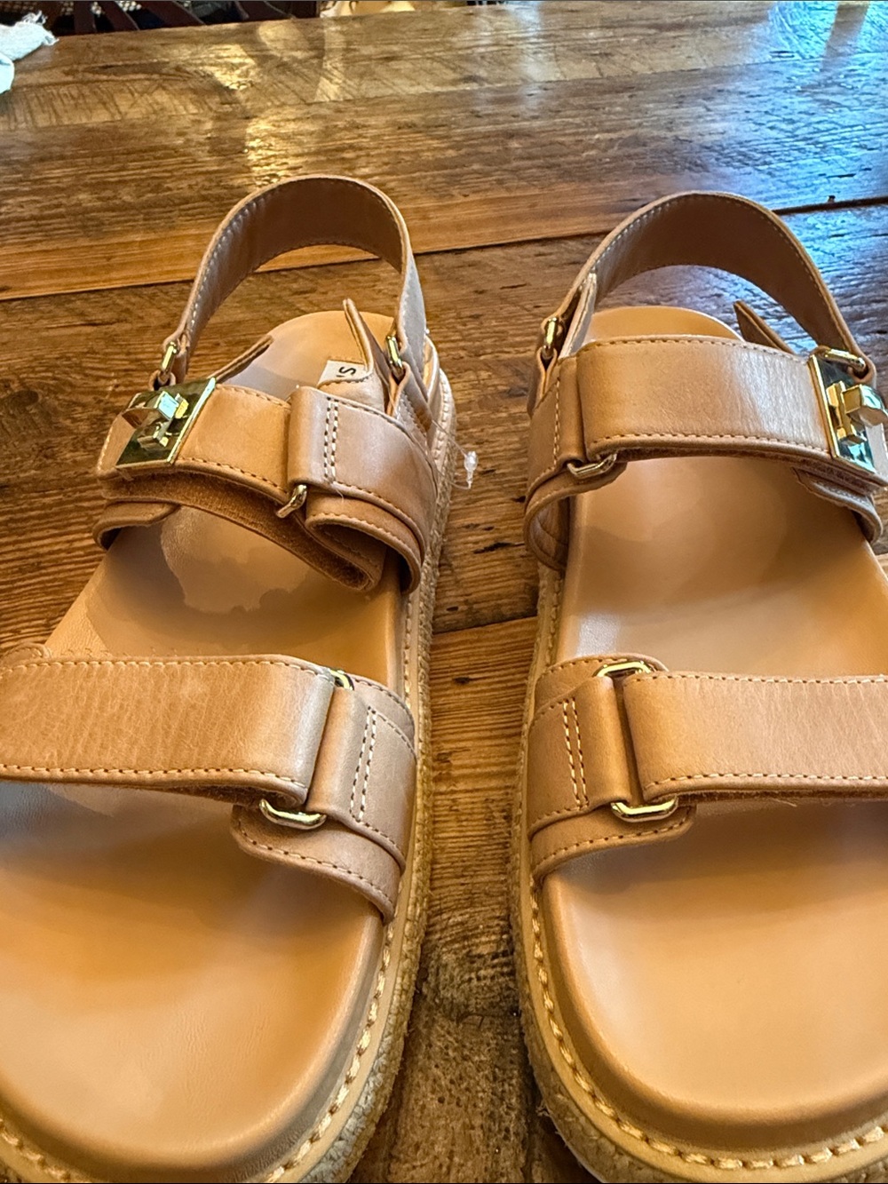Steve Madden big Mona new   Strappy Sandals smell the leather size 10 new